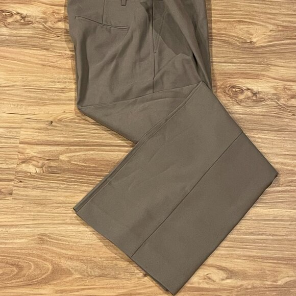 Elegant Women's Straight Leg Pants - Taupe - Picture 1 of 2